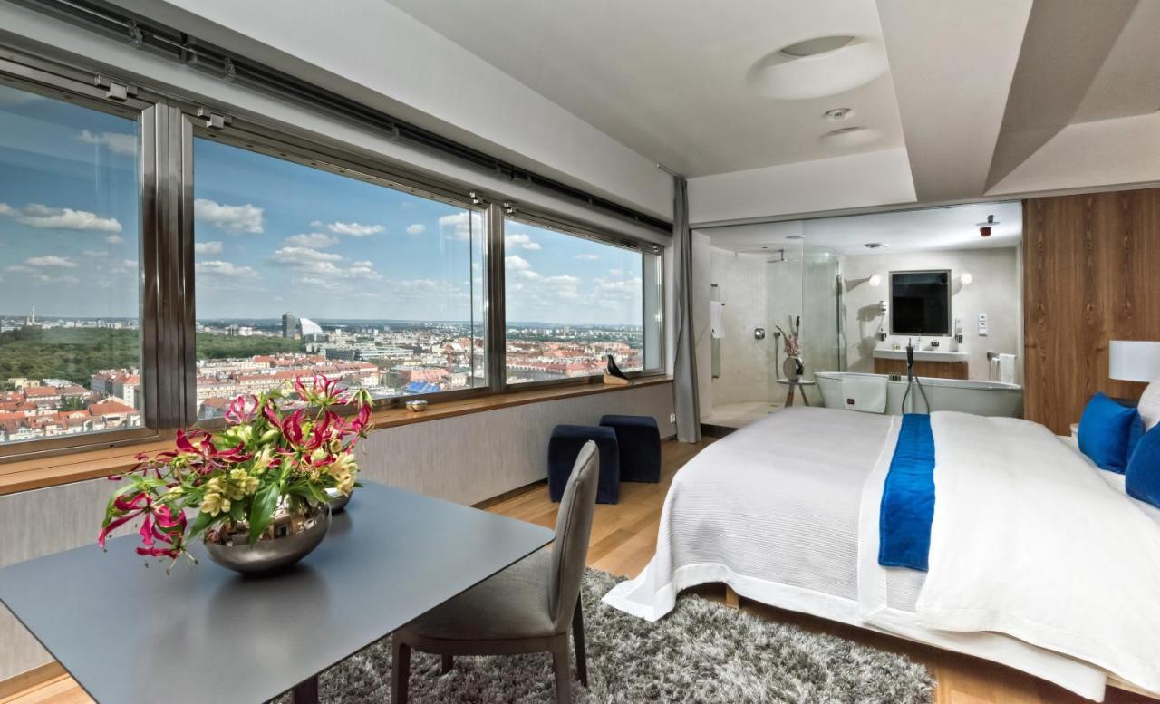One Room Hotel Prag Exteriör bild